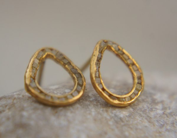 22k gold drop//cubic diamond Studs//gold Earrings//rough diamonds//gold stud earrings//22k gold earrings//raw diamonds gold drop earrings