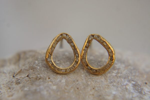 22k gold drop//cubic diamond Studs//gold Earrings//rough diamonds//gold stud earrings//22k gold earrings//raw diamonds gold drop earrings