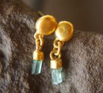 dangle stud earring//gold blue gem earring//blue tourmaline dangle earrings//boho artisan earrings//24k gold organic//24k gold long studs
