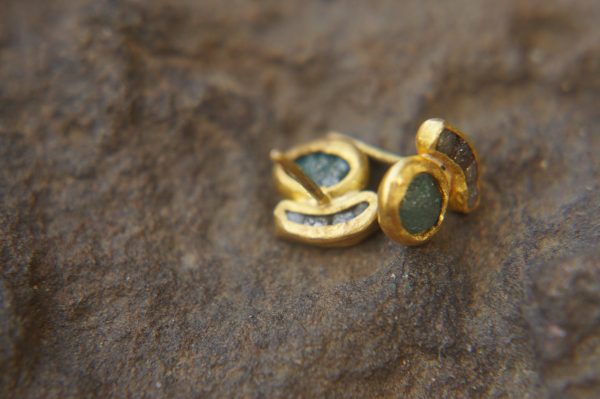 cubic diamond Studs//24k gold Earrings//rough blue diamonds//gold stud earrings//24k gold earrings//cubic and blue diamonds gold earring//