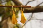 22k gold  organic earrings//22k flower dangles//Gold dangle earrings//short dangle earrings//gold round earrings//botanic dangle earrings
