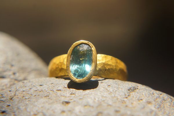 24k gold ring//artisan blue zircon ring//artisan 24k gold ring//24k engagement ring//natural zircon gold ring//24k gold blue gem ring