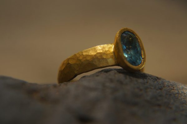 24k gold ring//artisan blue zircon ring//artisan 24k gold ring//24k engagement ring//natural zircon gold ring//24k gold blue gem ring
