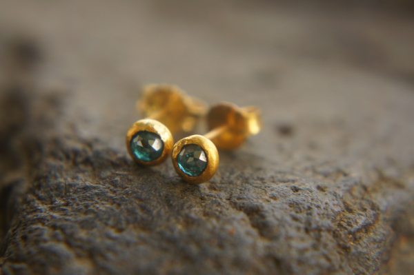 Blue diamond studs//24k gold diamond studs//Blue diamond Earrings//24k stud earrings//gold studs for man//diamond gold studs//diamond stud