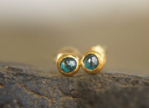 Blue diamond studs//24k gold diamond studs//Blue diamond Earrings//24k stud earrings//gold studs for man//diamond gold studs//diamond stud