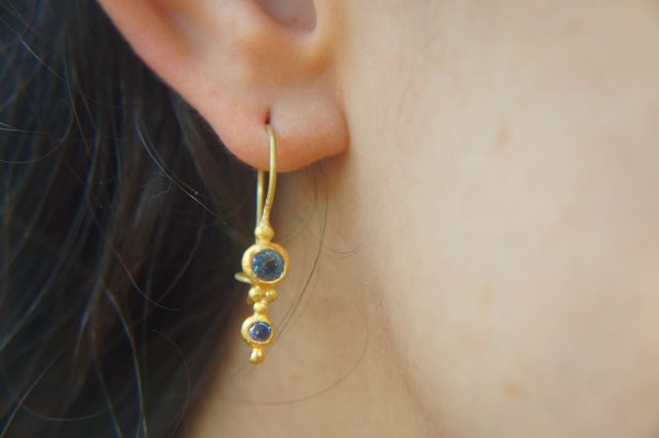 24k gold sapphire earring//blue sapphire Earrings//Gold Dangle blue sapphire //dangle gold earrings//24k gold earrings//artisan organic 24k