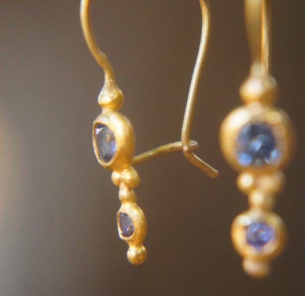 24k gold sapphire earring//blue sapphire Earrings//Gold Dangle blue sapphire //dangle gold earrings//24k gold earrings//artisan organic 24k