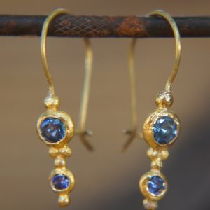 24k gold sapphire earring//blue sapphire Earrings//Gold Dangle blue sapphire //dangle gold earrings//24k gold earrings//artisan organic 24k