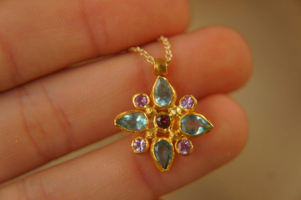 24k gold apatite and sapphire pendant//multi stone gold necklace//24k apatite and sapphire pendant//gold pendant//artisan gem pendant