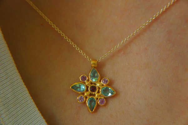 24k gold apatite and sapphire pendant//multi stone gold necklace//24k apatite and sapphire pendant//gold pendant//artisan gem pendant