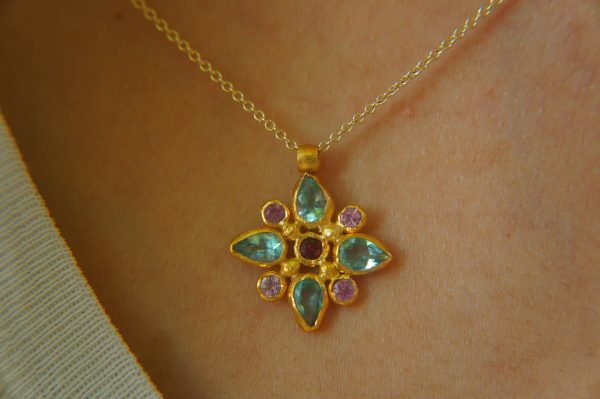 24k gold apatite and sapphire pendant//multi stone gold necklace//24k apatite and sapphire pendant//gold pendant//artisan gem pendant