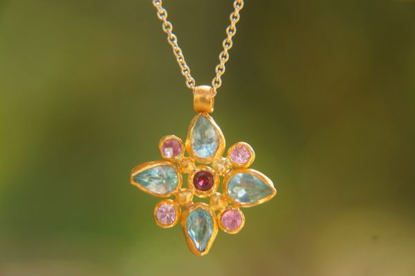 24k gold apatite and sapphire pendant//multi stone gold necklace//24k apatite and sapphire pendant//gold pendant//artisan gem pendant