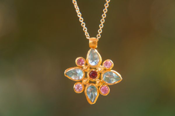 24k gold apatite and sapphire pendant//multi stone gold necklace//24k apatite and sapphire pendant//gold pendant//artisan gem pendant