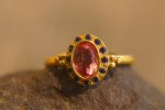 24k gold pink tourmaline and blue sapphire ring//multi stone gold ring//tourmaline gold ring//tourmaline and sapphire ring