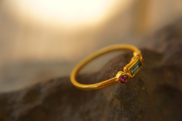 24k gold blue tourmaline and red sapphire ring//gold tourmaline and sapphire artisan ring//hand made tourmaline ring//tourmaline gold ring