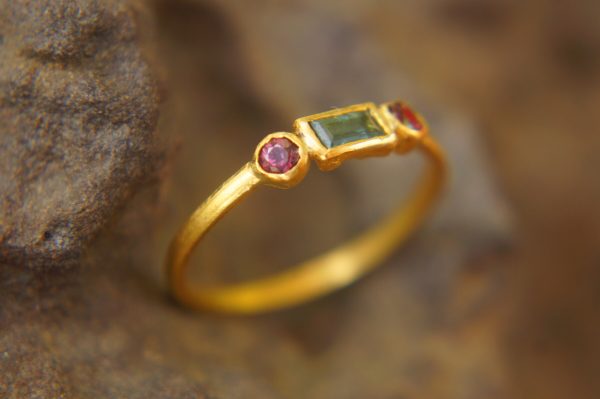 24k gold blue tourmaline and red sapphire ring//gold tourmaline and sapphire artisan ring//hand made tourmaline ring//tourmaline gold ring