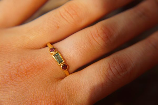 24k gold blue tourmaline and red sapphire ring//gold tourmaline and sapphire artisan ring//hand made tourmaline ring//tourmaline gold ring