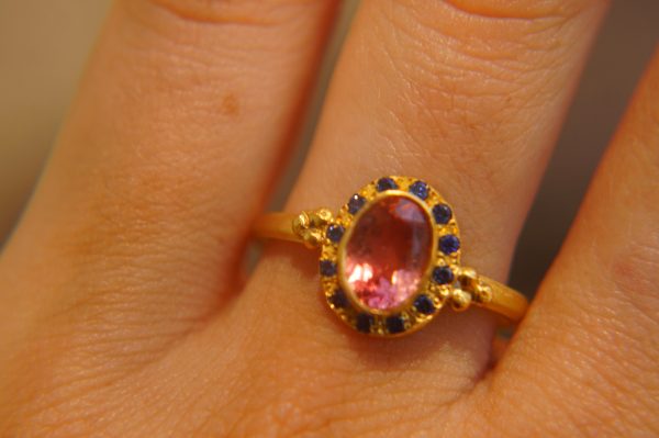 24k gold pink tourmaline and blue sapphire ring//multi stone gold ring//tourmaline gold ring//tourmaline and sapphire ring