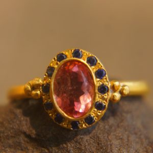 24k gold pink tourmaline and blue sapphire ring//multi stone gold ring//tourmaline gold ring//tourmaline and sapphire ring