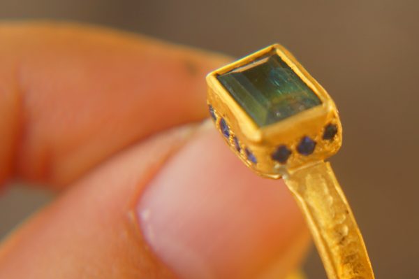 24k gold tourmaline and blue sapphire ring//multi stone gold ring//artisan bicolor tourmaline and sapphire gold ring//tourmaline gold ring