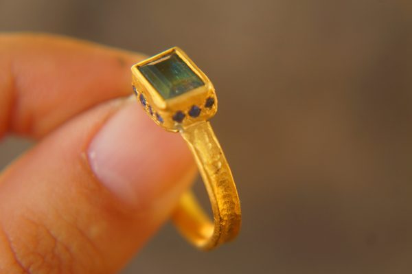 24k gold tourmaline and blue sapphire ring//multi stone gold ring//artisan bicolor tourmaline and sapphire gold ring//tourmaline gold ring