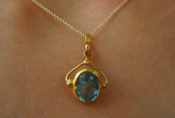 24k gold blue topaz and orange sapphire pendant//topaz and sapphire 24k gold necklace//artisan 24k gold pendant//gold topaz sapphire chain
