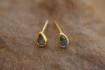 24k solid gold//blue sapphire studs//blue sapphire Earrings//gold stud earrings//2k gold earrings//sapphire earrings //24k gold earring