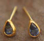 24k solid gold//blue sapphire studs//blue sapphire Earrings//gold stud earrings//2k gold earrings//sapphire earrings //24k gold earring
