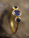 blue sapphires ring// gold sapphire ring//blue sapphire gold ring//stones ring//24k gold ring//fine gold ring//oval & circle blue sapphires