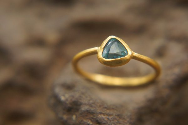 24k gold blue tourmaline ring//gold tourmaline ring//24k tourmaline jewelry//unique tourmaline engagement ring//artisan tourmaline ring