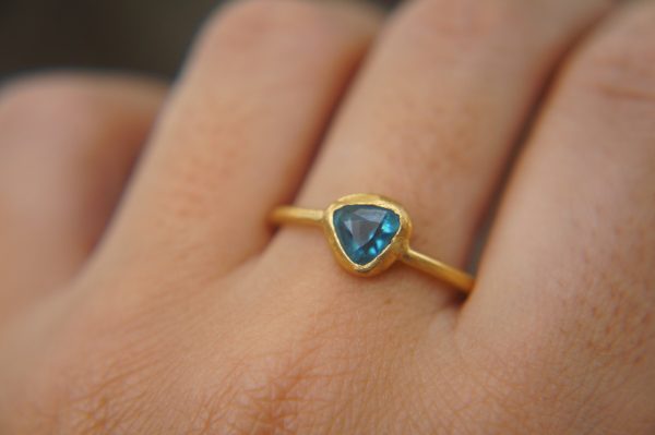 24k gold blue tourmaline ring//gold tourmaline ring//24k tourmaline jewelry//unique tourmaline engagement ring//artisan tourmaline ring