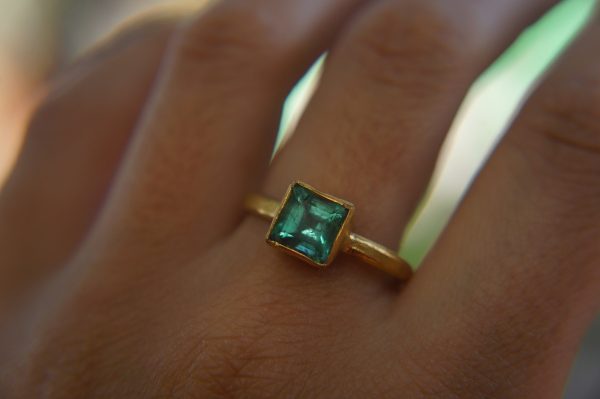 24k gold blue tourmaline ring//gold tourmaline ring//24k tourmaline jewelry//unique tourmaline engagement ring//artisan tourmaline ring