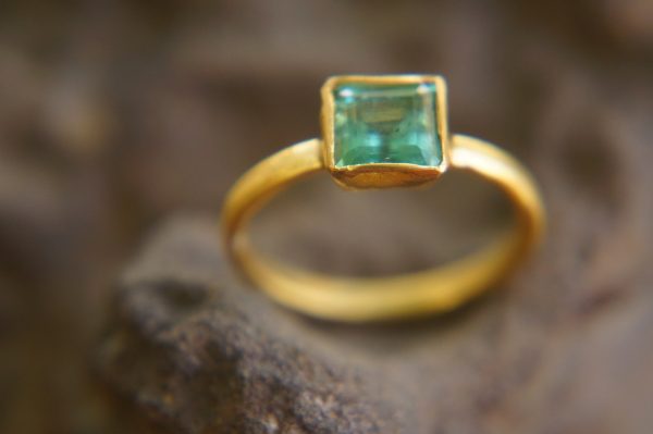 24k gold blue tourmaline ring//gold tourmaline ring//24k tourmaline jewelry//unique tourmaline engagement ring//artisan tourmaline ring
