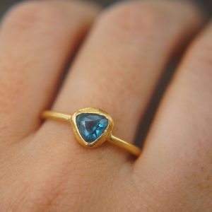 24k gold blue tourmaline ring//gold tourmaline ring//24k tourmaline jewelry//unique tourmaline engagement ring//artisan tourmaline ring