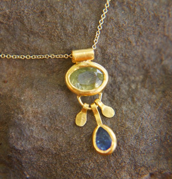solid 24k gold pendant//gold sapphire and tourmaline charm//gemstone pendant//green tourmaline and blue sapphire pendant//24k gold pendant