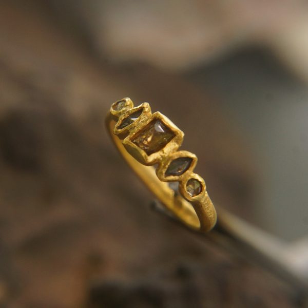 24k gold diamonds ring//drop diamond ring//unique engagement ring//diamond engagement ring//artisan diamond ring//multi stone diamond ring