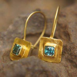 24k Natural blue Zircon gold dangle//24k solid gold earrings//handmade artisan blue Zircon earrings//24k Zircon dangle//24k blue Zircon