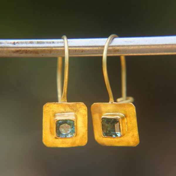 24k Natural blue Zircon gold dangle//24k solid gold earrings//handmade artisan blue Zircon earrings//24k Zircon dangle//24k blue Zircon