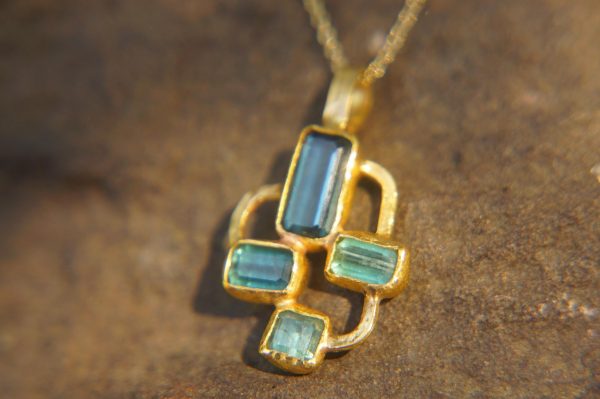 24k gold multi blue tourmaline pendant//multi color square blue tourmaline pendant//tourmaline gold necklace//artisan 24k gold pendant
