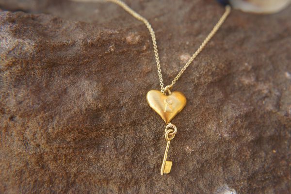 24k heart Lock and key necklace//gold heart pendant// 24k gold pendant//gold heart pendant//24k gold pendant//artisan gold heart//