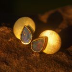 solid 24k gold//24k Australian opal Studs//gold Australian opal Earrings//gold stud earrings//24k gold earrings//opal gold studs