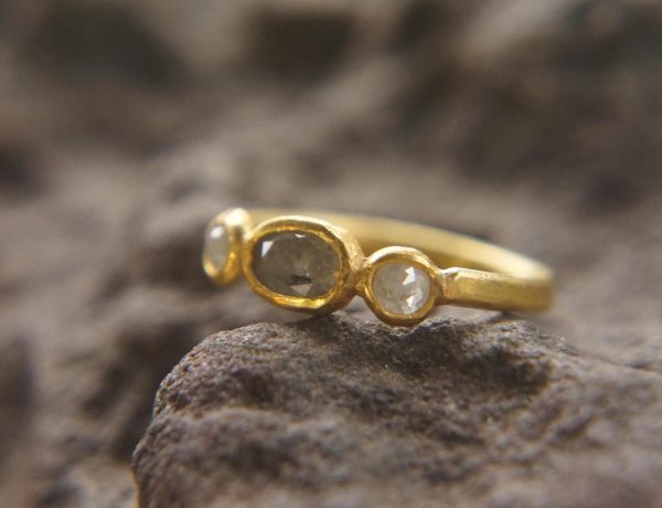 24k gold diamond's ring//rose cut diamond gold ring//grey stone artisan ring//24k gold ring//24k gold diamond's ring//24k gold artisan ring