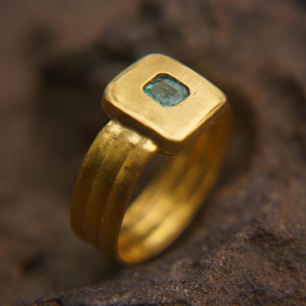 24k gold emerald ring//artisan square emerald ring//unique statement emerald gold ring//24k solid gold hand made ring//artisan jewelry