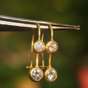 24k moissanite earring//24k gold moissanite//moissanite dangle earrings//unique artisan moissanite earring//24k gold artisan dangles
