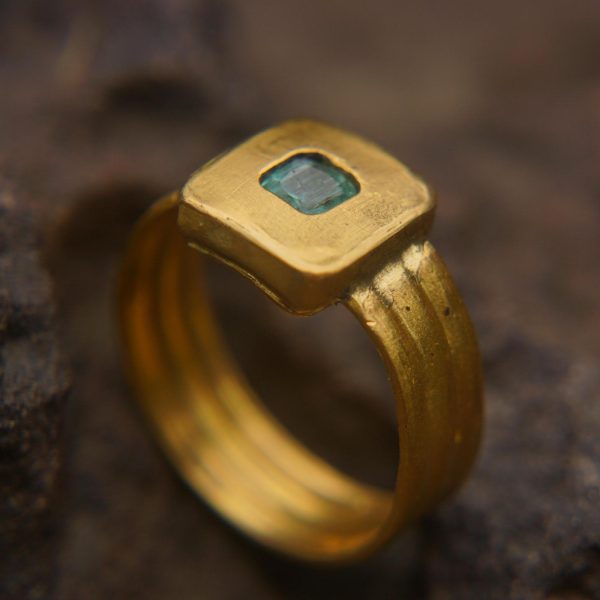 24k gold emerald ring//artisan square emerald ring//unique statement emerald gold ring//24k solid gold hand made ring//artisan jewelry
